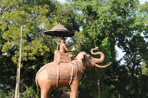 Leaving Anuradhapura