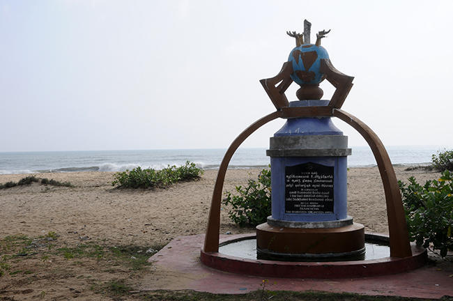 Monument for the victims of the Tsunami, right on the beach.....