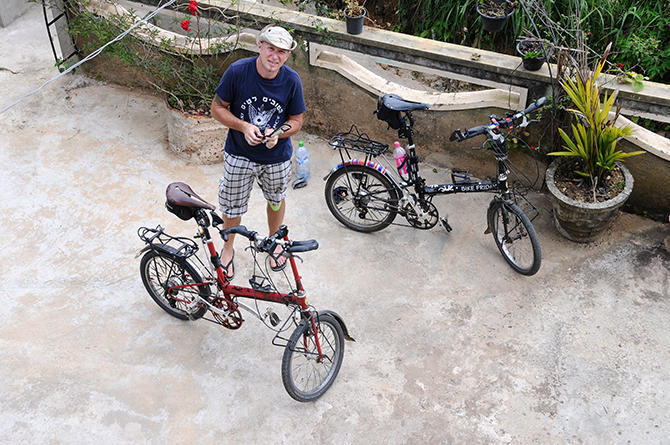 Bicycle care on the guest house terrace