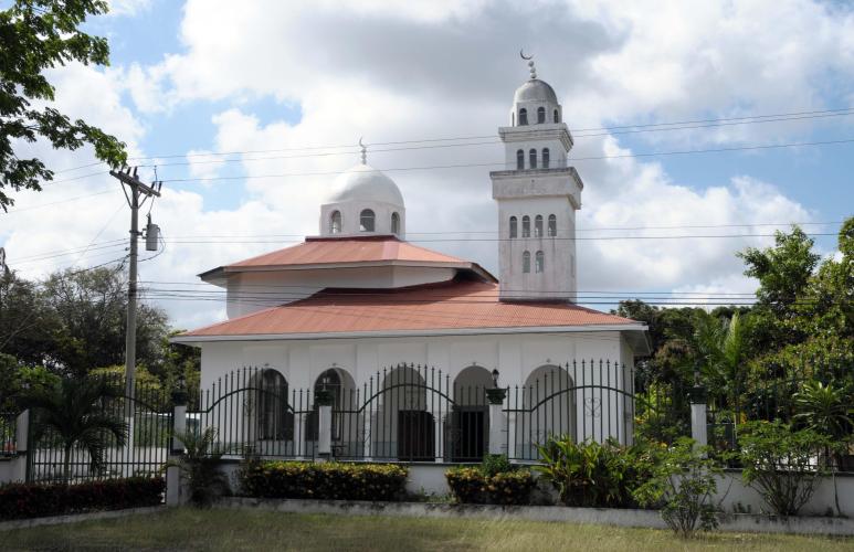 Mosque on the side of the Panamericana