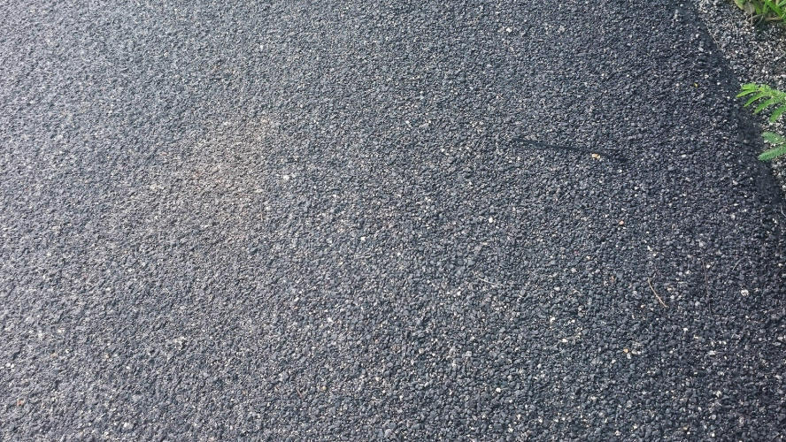 Killer asphalt for my schwalbe marathon