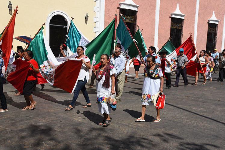 Virgen Procession