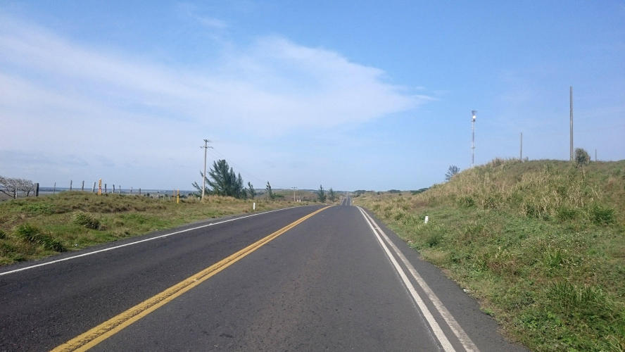 You can see that it´s really windy because the road was going parallel to the sea