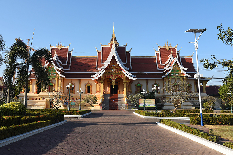  Around the Great Stupa Around the Great Stupa